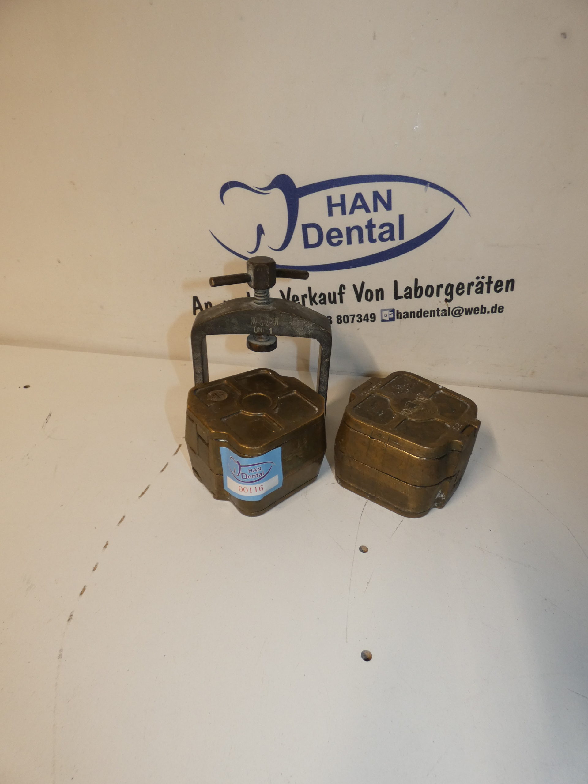 2 Reco Küvette inkl.Küvettenbügel 00106