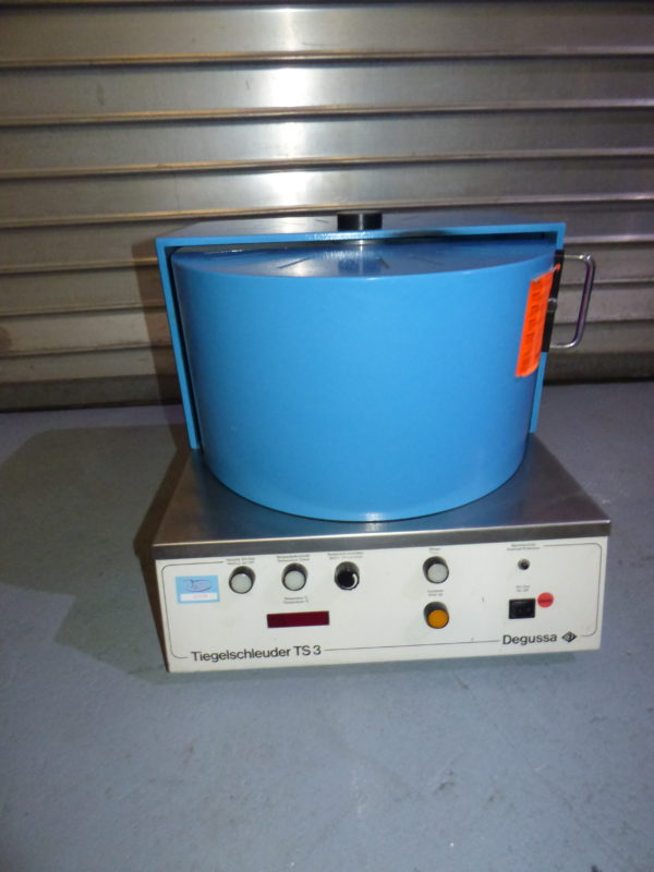 Degussa Typ TS3 Tiegelschleuder ohne Heizung Dental 01578