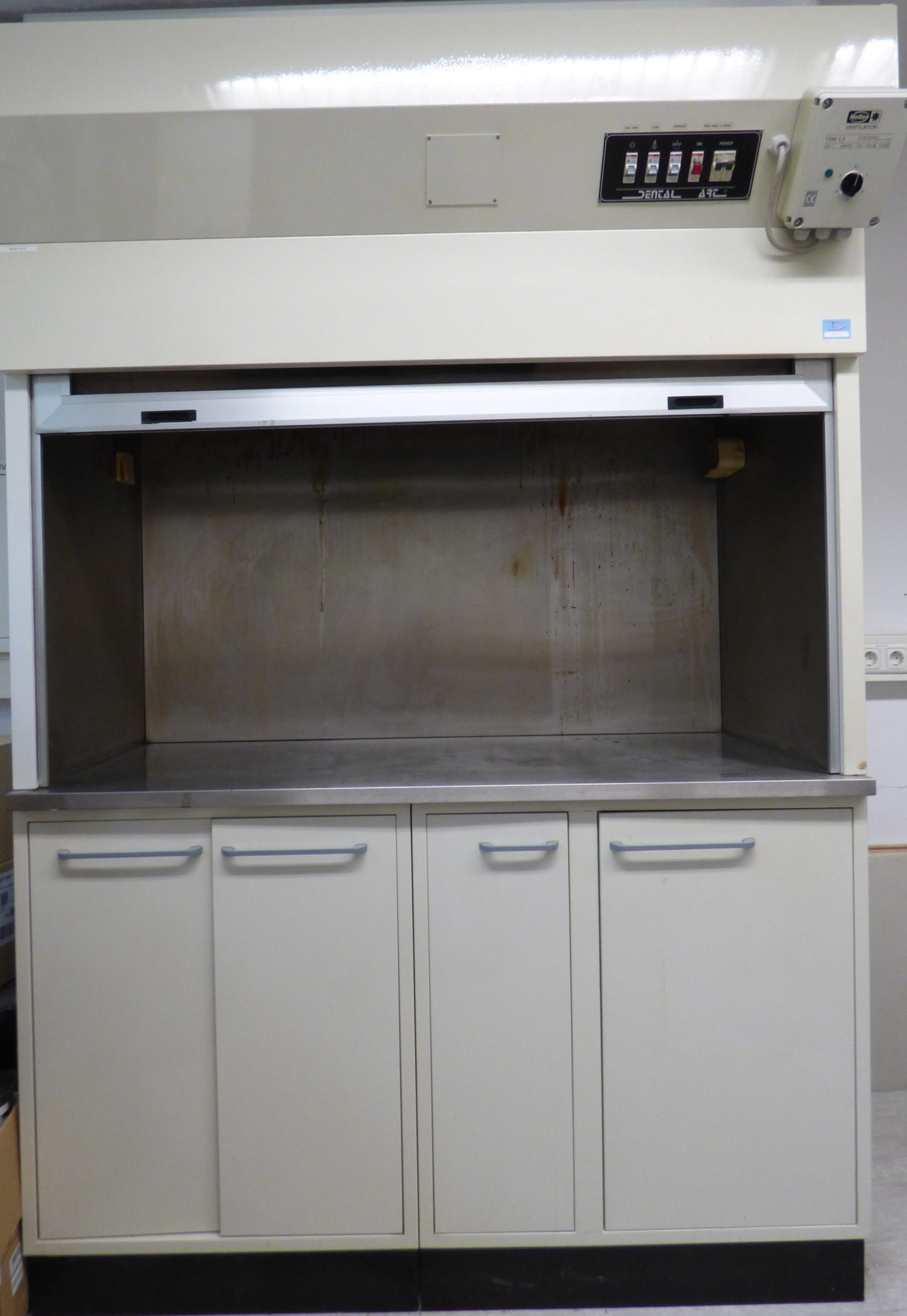 Dental ART KP1-P2 Abzugshaube Lüftungsbox Helios Ventilation TSW1,5 mit Unterschrank 01924